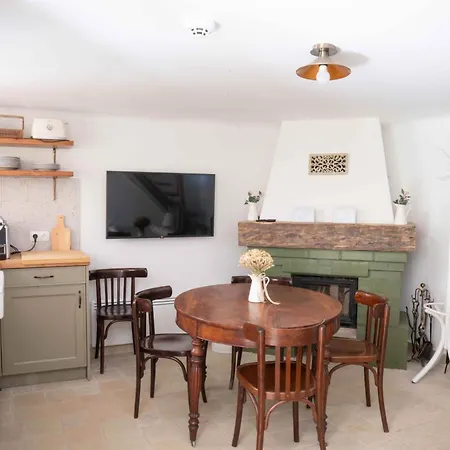 Egercottages - Csillag Apartment